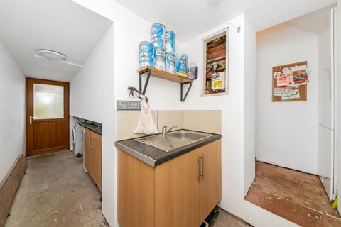 21 Grenobank Road, Grenoside, Sheffield, S35 8NW