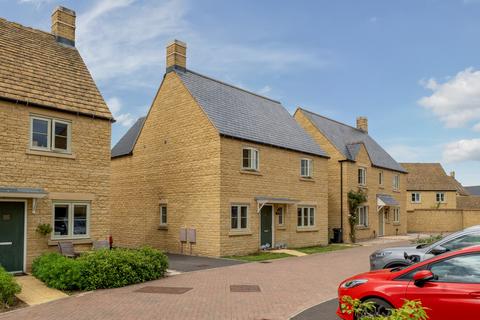 4 bedroom detached house for sale, Daphne Jones Close, Fairford, Gloucestershire, GL7