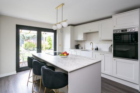 70 Britwell Crescent, Edinburgh, EH7 6PT