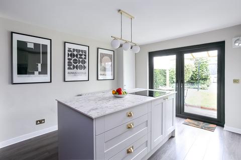 70 Britwell Crescent, Edinburgh, EH7 6PT