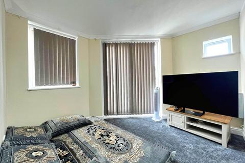 2 bedroom flat for sale, High Road, Leytonstone, E11