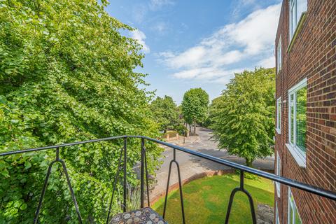 2 bedroom flat for sale, Mount Avenue, Ealing, W5