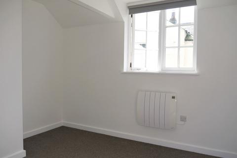 2 bedroom flat to rent, Mowsley Road, Lutterworth LE17
