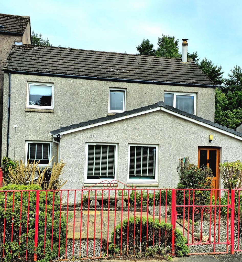 Jubilee Drive, Tain, IV19 5 bed terraced house for sale £145,000