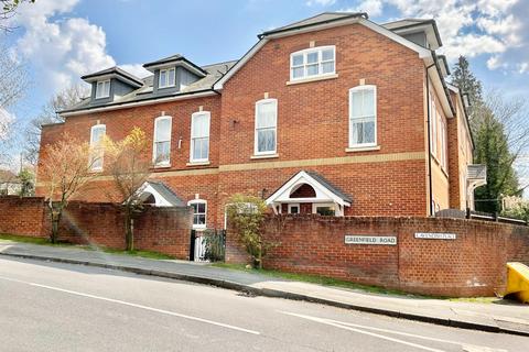 2 bedroom apartment to rent, Cavendish Place,  School Hill, Wrecclesham, Farnham