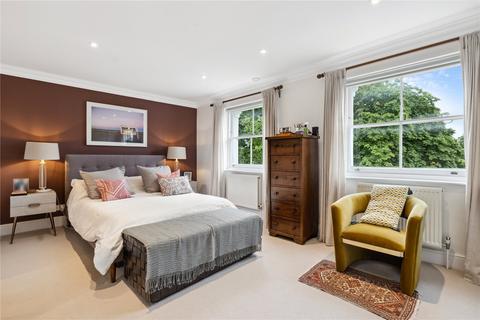 3 bedroom apartment to rent, Ladbroke Gardens, London, W11