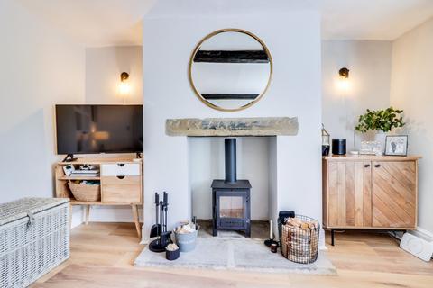 22 Carrbottom Road, Greengates, Bradford, BD10 0BB