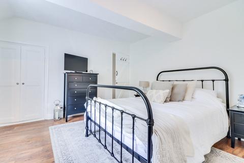 22 Carrbottom Road, Greengates, Bradford, BD10 0BB