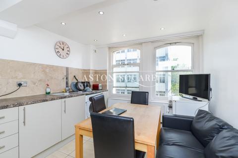 2 bedroom flat to rent, Charterhouse Buildings, London EC1M