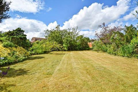 3 bedroom detached bungalow for sale, Broomfield Road, Herne Bay