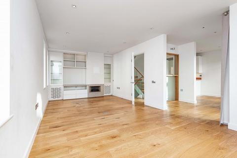 3 bedroom townhouse for sale, Princes Yard, Holland Park