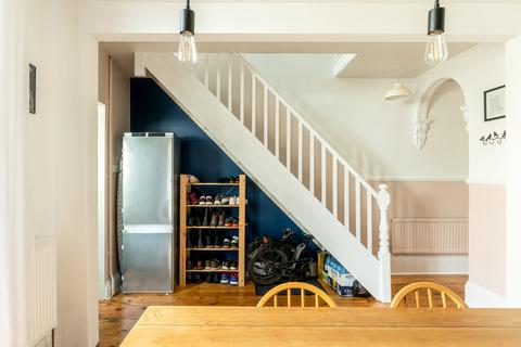 28 Balmain Street, Bristol, BS4 3BX