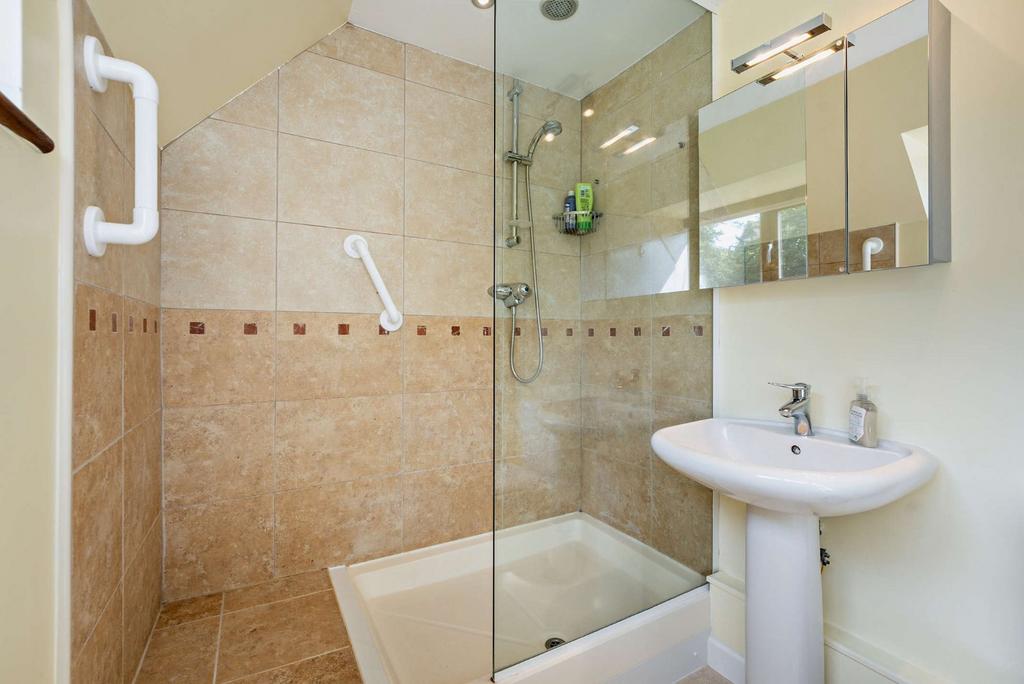 En Suite Bathroom