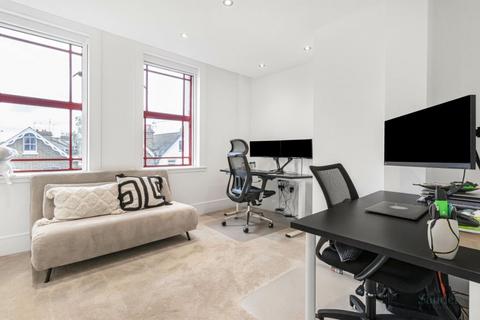 2 bedroom flat for sale, Highbury Stadium Square, Highbury N5