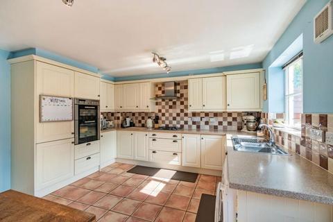 4 bedroom terraced house for sale, Evensyde, Watford, Hertfordshire, WD18 8WQ