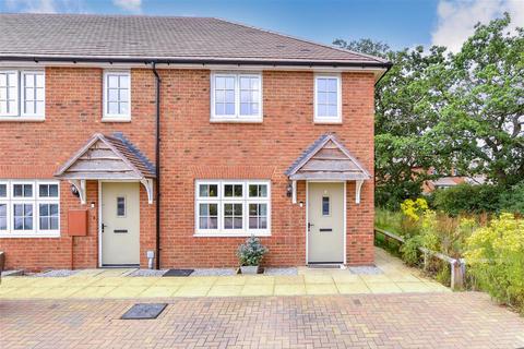 3 bedroom end of terrace house for sale, George Smith Close, Staplehurst, Kent