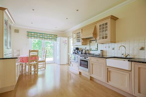 6 bedroom detached house for sale, 2 Huntington Close, Westcross