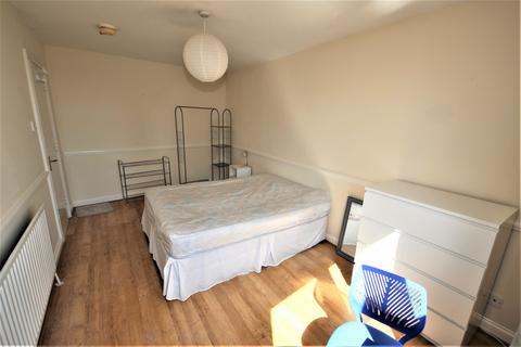 3 bedroom flat for sale, 293 Wimborne Road, ,