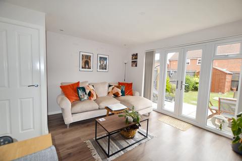 2 bedroom end of terrace house for sale, Windsor Court, Bourne, PE10