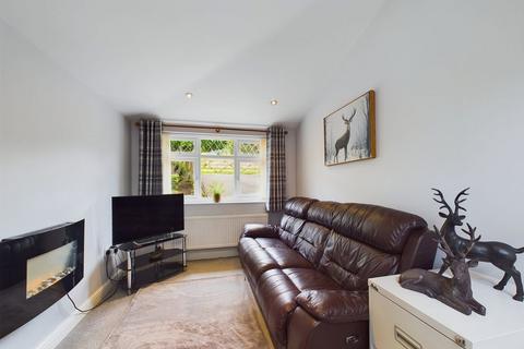 34 Eskdaleside, Sleights, Whitby, YO22 5EP