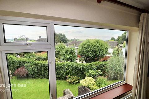2 Ridgefields, Biddulph Moor, Stoke-on-trent, ST8 7JE