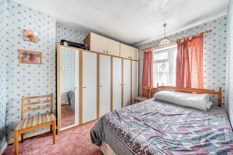 3 bedroom end of terrace house for sale, Peterborough Road, Carshalton SM5