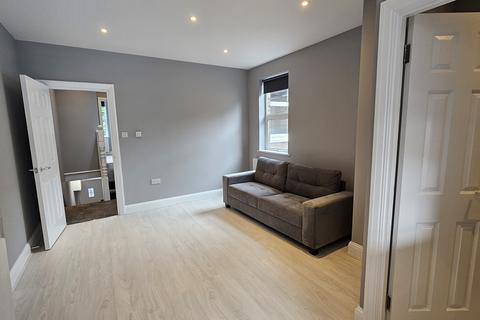 3 bedroom maisonette to rent, Deacon Road, Dollis Hill/Willesden NW2