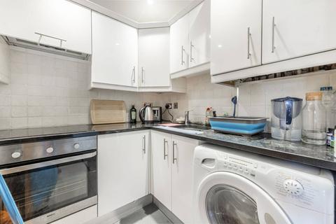 1 bedroom flat to rent, New Kings Road, Moore Park Estate, London, SW6