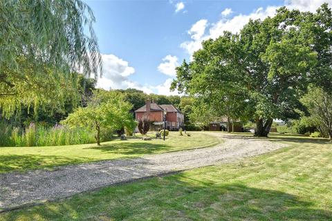 3 bedroom semi-detached house to rent, Woodchurch, Ashford, Kent, TN26