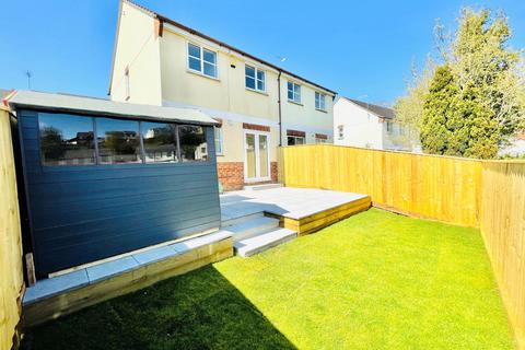 3 bedroom semi-detached house to rent, Kintyre Close, Torquay, TQ2