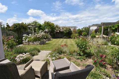 4 Oyster Place, Whitstable, CT5 2ND