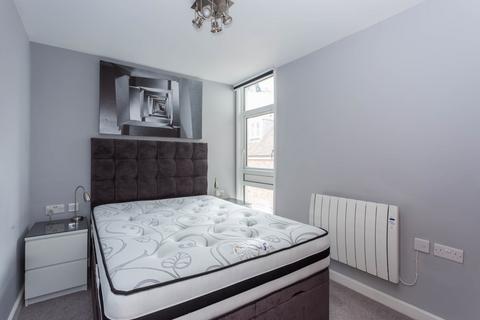 2 bedroom flat for sale, Gravel Hill,