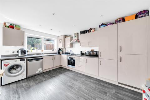 4 bedroom terraced house for sale, Central Road, Dartford, Kent, DA1