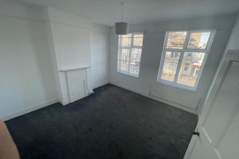 2 bedroom apartment to rent, Beach Station Road, Suffolk IP11
