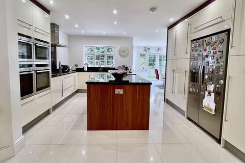 5 bedroom detached house for sale, Avon Avenue, Avon Castle, Ringwood, BH24 2BH