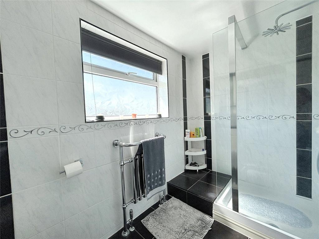 Bath/Shower Room