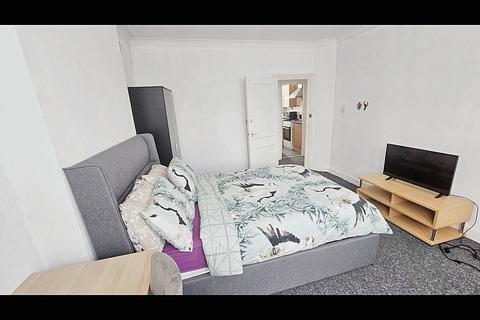 2 bedroom flat share to rent, Beresford Avenue, Wembley HA0