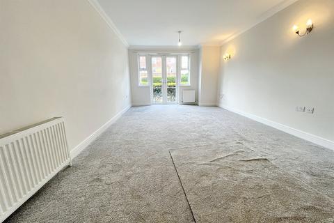 2 bedroom flat for sale, Southbourne