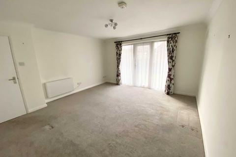 2 bedroom apartment to rent, Pennyfields, Brentwood CM14
