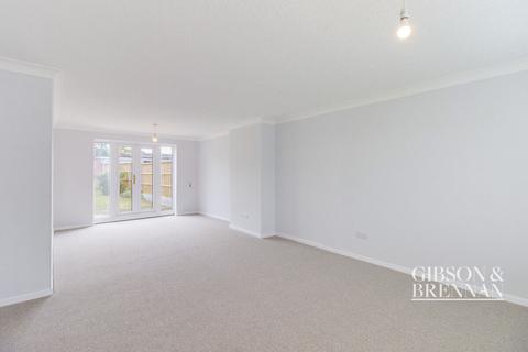 38 Clay Hill Road, Basildon, SS16 5DX