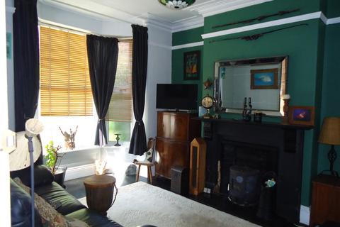 3 bedroom terraced house for sale, Cemetery Road, Leeds LS11