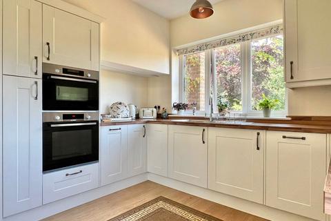 4 bedroom detached house for sale, Park Lane, Milford on Sea, Lymington, Hampshire, SO41