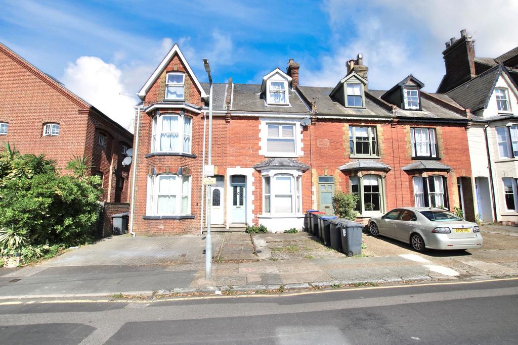 Roper Road, Canterbury 3 bed terraced house for sale £475,000