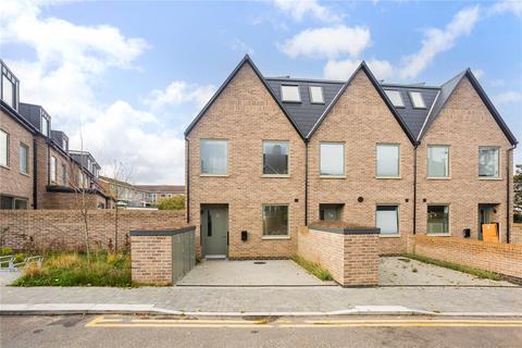 3 bedroom terraced house for sale, Elmwood Crescent, London, NW9