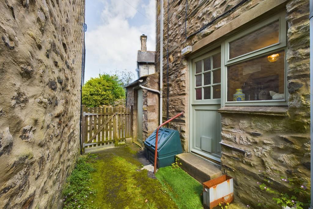 Rear Shared Yard