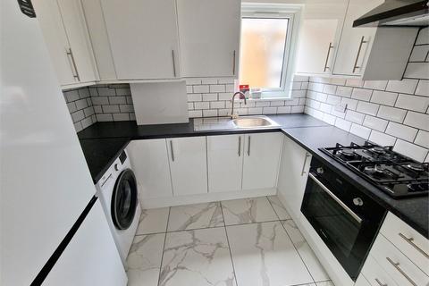 2 bedroom flat to rent, Brownhill Road, Catford, London,