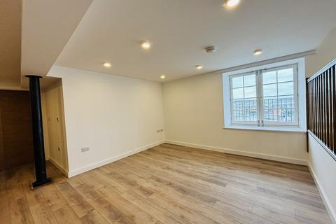 2 bedroom apartment to rent, The Strand, Newlyn