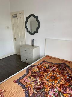 1 bedroom in a house share to rent, White Horse Road, London E6