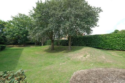 144 Dyke Drive, Orpington, BR5 4LZ