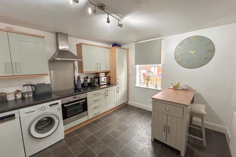 4 bedroom terraced house for sale, Birchwood Close, Arleston